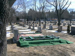 Grave opening